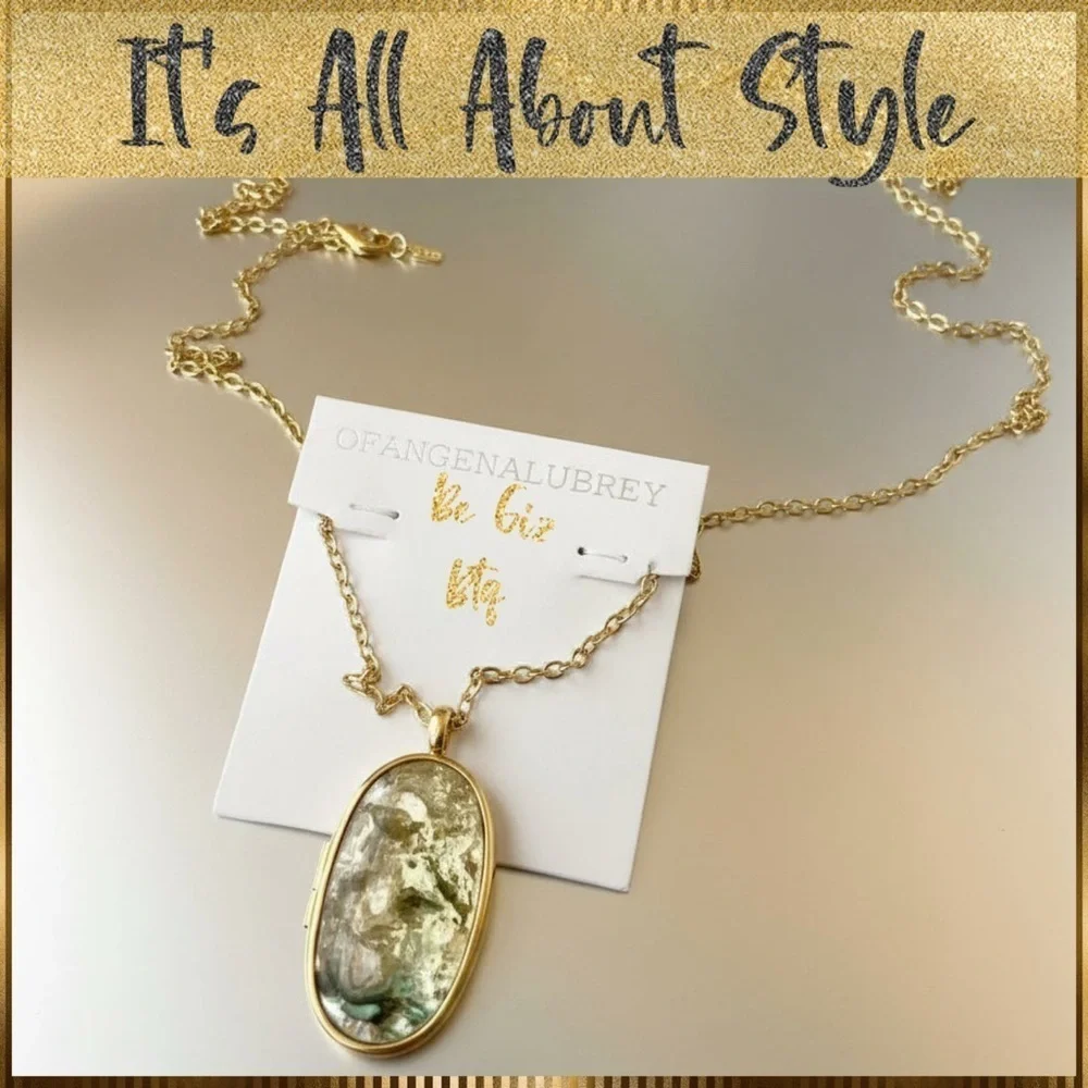 🔥🔥Authentic Kendra Scott Long Necklace At Awesome Prices To Buy Now and Save